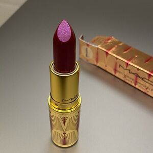 MAC “M.A.Cgenta” Lipstick